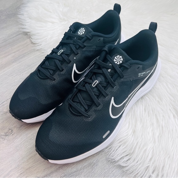 NWT Nike Downshifter 12 Women’s Shoes - Picture 3 of 9